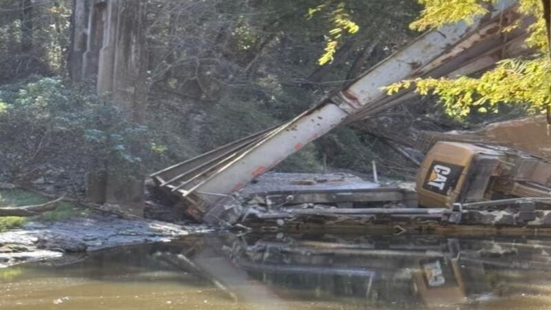 Bridge collapses over the Strong River in Simpson County