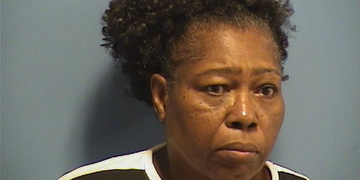Slidell woman arrested for aiding escaped Orleans Parish inmate still at large, LSP says