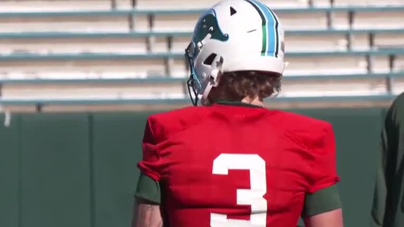 Kadin Semonza and Zeon Chriss-Gremillion are battling for the starting quarterback job at Tulane.