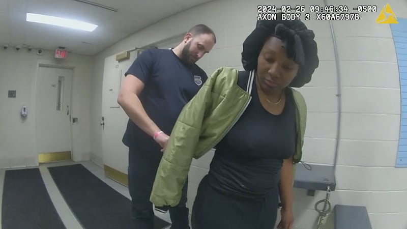 A judge ruled that 32-year-old Domonique Knowles put her children in danger when she left them...