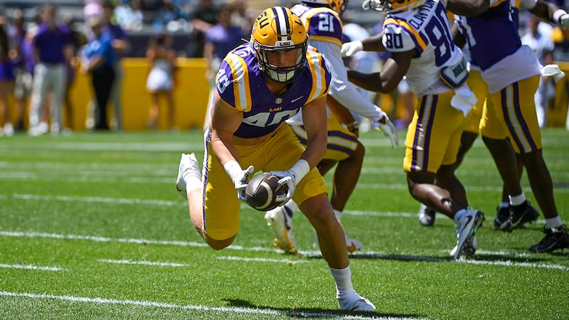 LSU linebacker Whit Weeks is one of the few starts left in the '23 signing class.