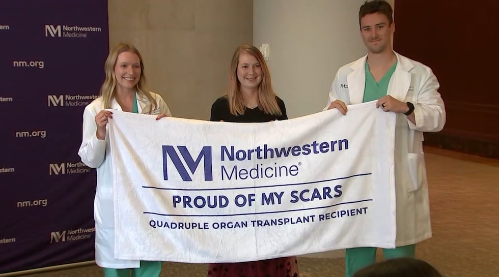 Elizabeth Wehrle (center), a 36-year-old mother with cystic fibrosis, has gotten a new chance...